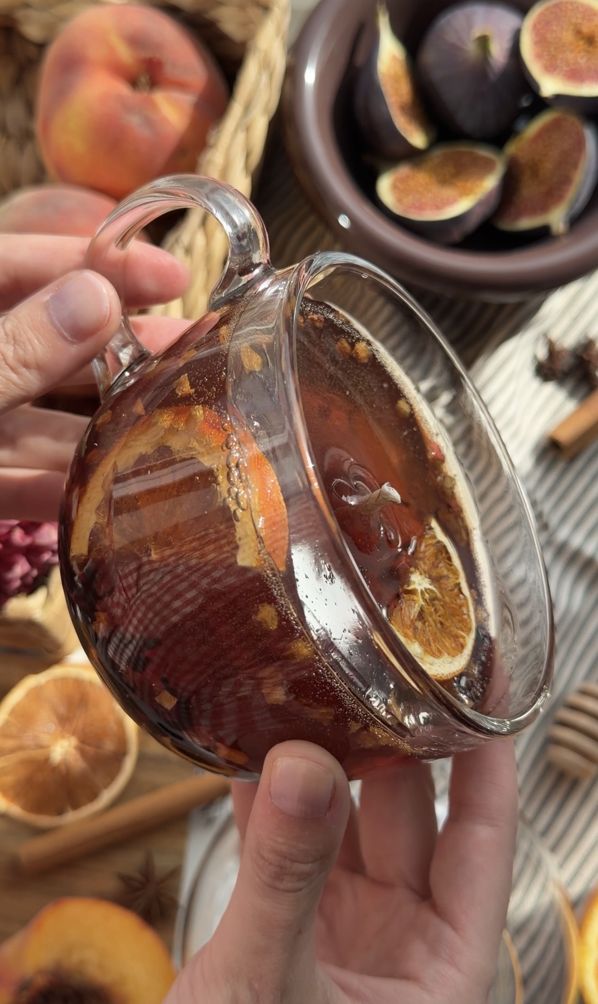 Black peach tea